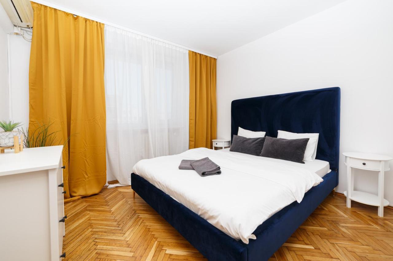 Color Ap Calea Victoriei 12C Apartment Bukares Bagian luar foto