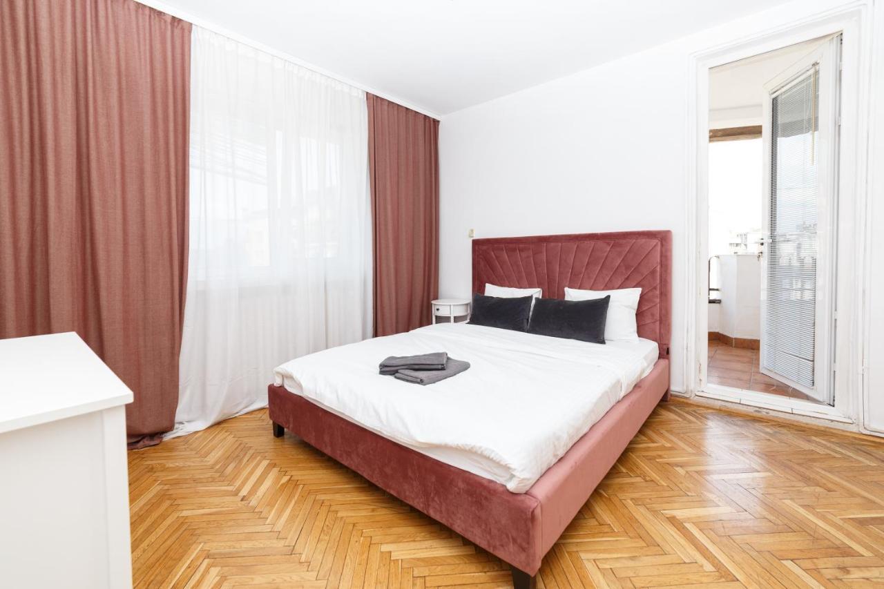 Color Ap Calea Victoriei 12C Apartment Bukares Bagian luar foto