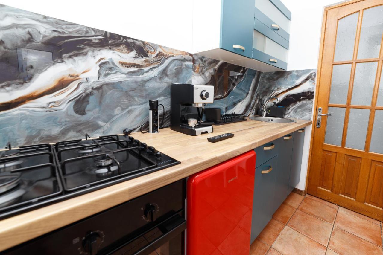 Color Ap Calea Victoriei 12C Apartment Bukares Bagian luar foto